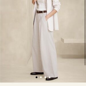 Linen-Blend Wide-Leg Pleated Trouser
